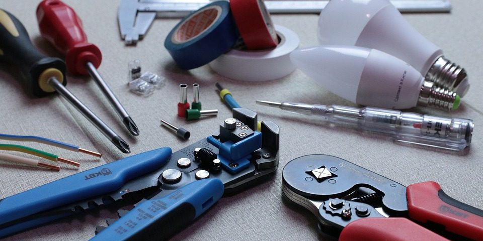 electrician-3087536_960_720